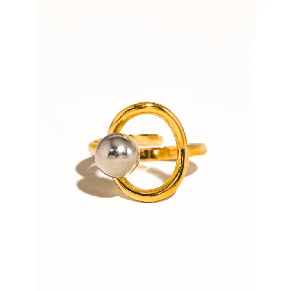 Sibylle 18K Gold Non-Tarnish Two Tone Round Ring